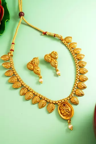 matte gold plated leaf motif necklace set with earrings