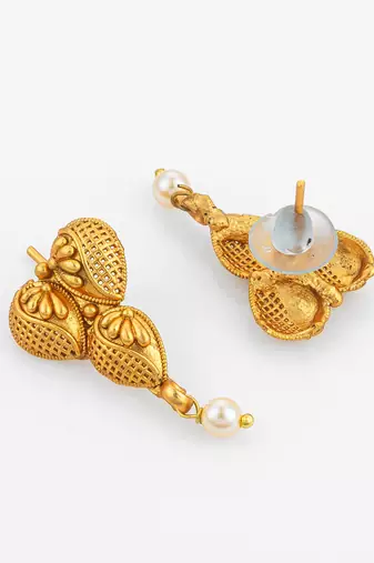 matte gold plated leaf motif necklace set with earrings