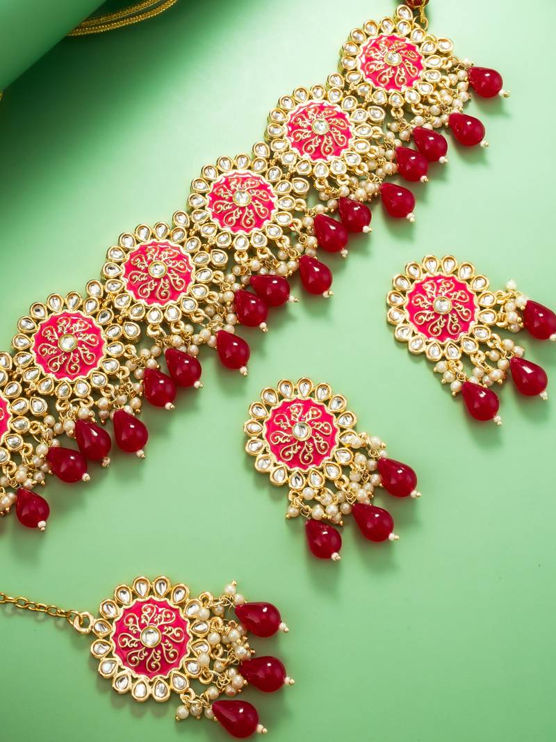 pink meenakari kundan choker necklace set with earrings and maangtika