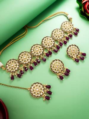 purple kundan choker necklace set with earrings and maangtika 1