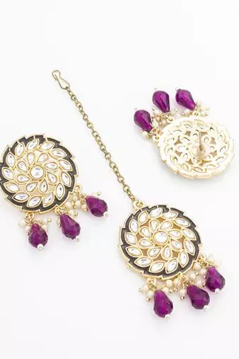 purple kundan choker necklace set with earrings and maangtika