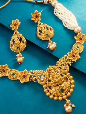 pearl strand temple necklace set with earring 2