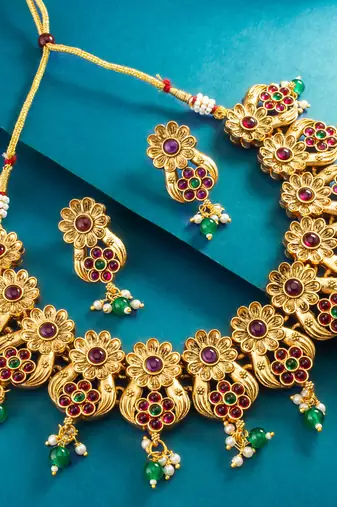 floral peacock motif necklace set with earrings