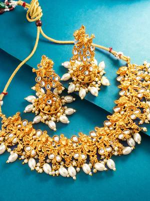 kundan krishna motif choker necklace set with earrings 2