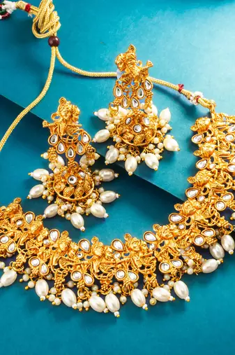 kundan krishna motif choker necklace set with earrings