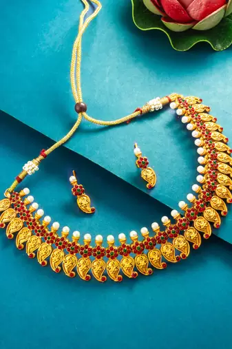 mango paisley motif necklace set with earrings