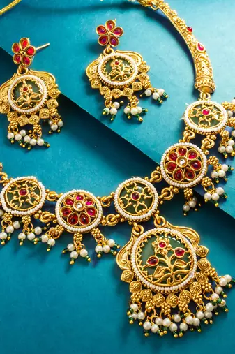 circular medallion motif necklace set with earrings