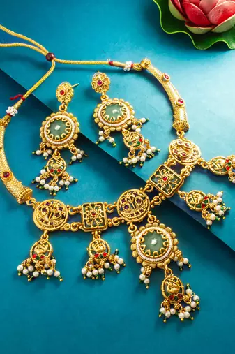 green medallion peacock motif necklace set with earrings