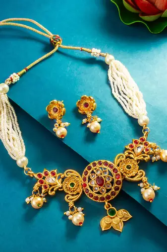 medallion motif pearl strand necklace set with earrings