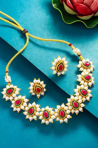 teardrop stone pearl cluster necklace set with earrings