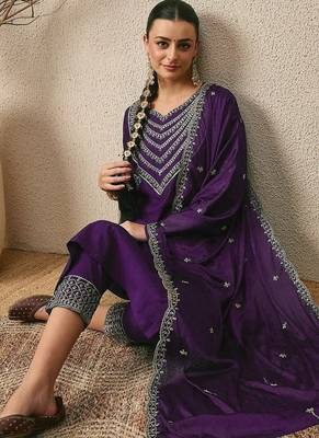 PURPLE EMBRODEIRY WORK FABRIC ROMAN SILK WOMENS KURTI PANT DUPATTA SET 2