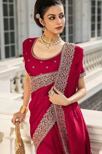 Red Embellished Saree With Unstitched Blouse Piece