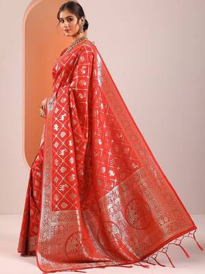Red Woven Design Saree With Unstitched Blouse Piece 3