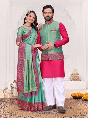 Sky bue color silk blend jacquard weaving saree with blouse piece 2