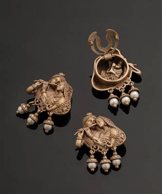 Oxidised antique gold plated radha krishna motif button cover 3