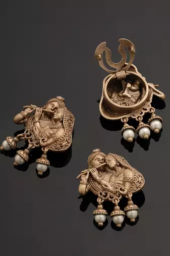 Oxidised antique gold plated radha krishna motif button cover