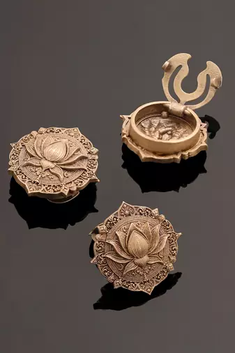 Oxidised antique gold plated lotus motif button cover