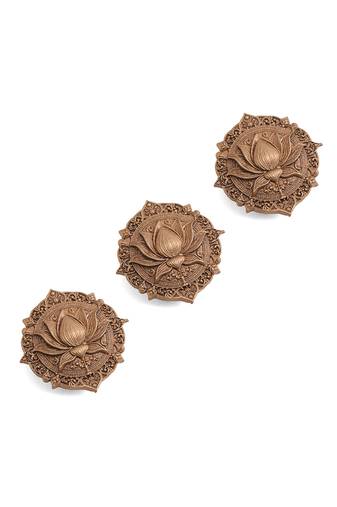 Oxidised antique gold plated lotus motif button cover