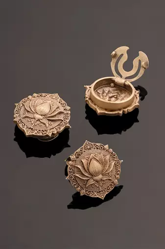 Oxidised antique gold plated lotus motif button cover