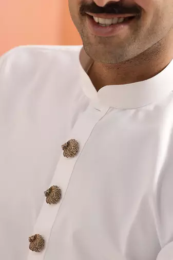 Oxidised antique gold plated lion face button cover