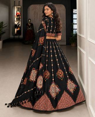 Black Color Smart And Trendy Festive Special Girlie Lehenga Choli 2