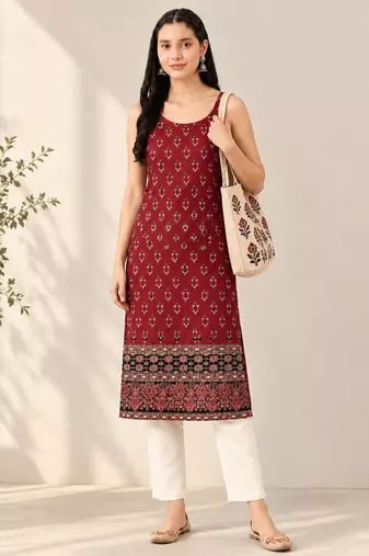 Maroon cotton ajrak printed sleeveless straight kurta
