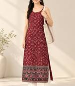 Maroon cotton ajrak printed sleeveless straight kurta