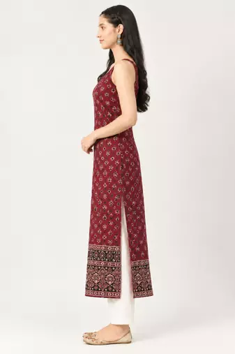 Maroon cotton ajrak printed sleeveless straight kurta