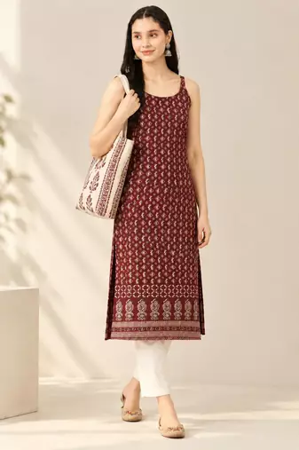Maroon cotton ajrak printed sleeveless straight kurta