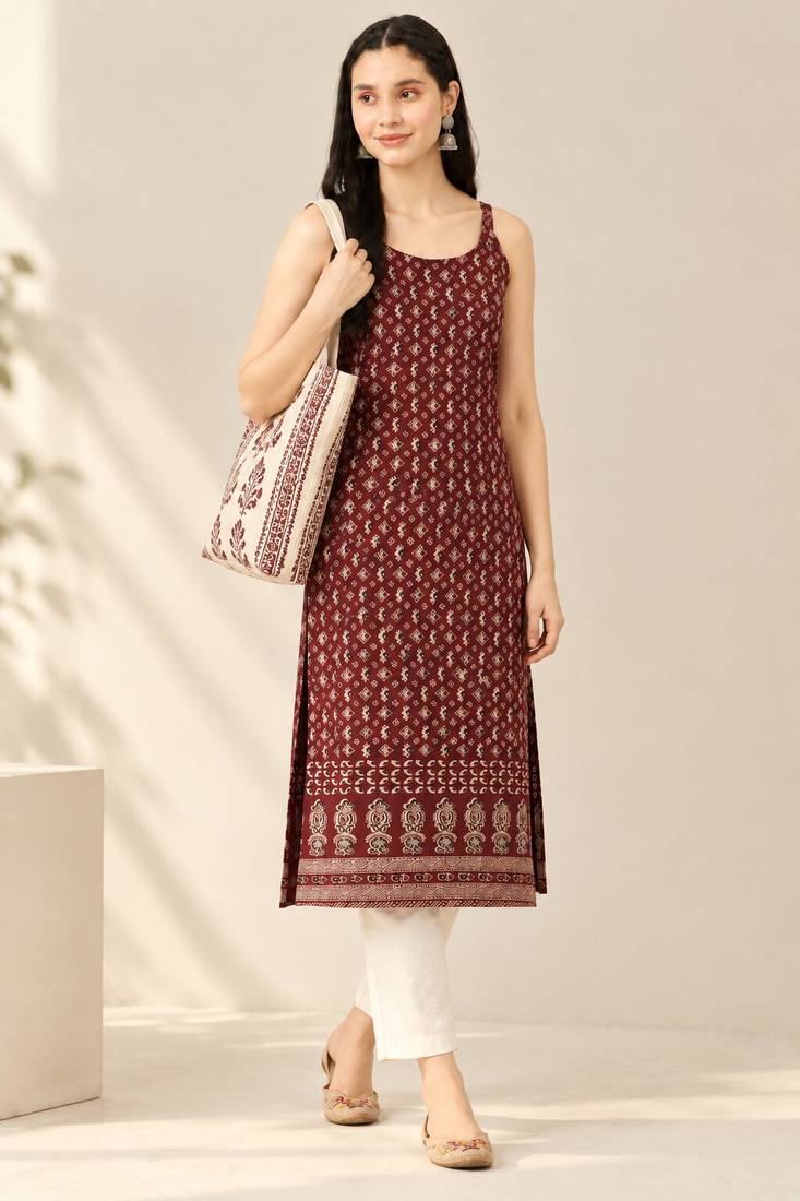 Maroon cotton ajrak printed sleeveless straight kurta