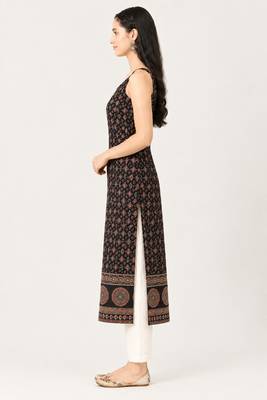 Black cotton ajrak printed sleeveless straight kurta 3