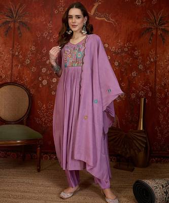Lavender embroidery muslin kurti with pant and duptta 2