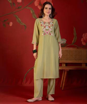 Green embroidery muslin kurta with pant and duptta 3