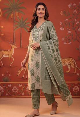 Green printed cotton kurta with pant and duptta 3