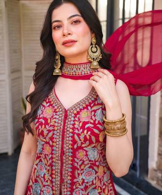 Gajri color georgette fabric designer embroidery work graceful partywear attire for girls 3