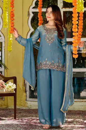Blue color smart graceful kurta set for trendy girlie looks