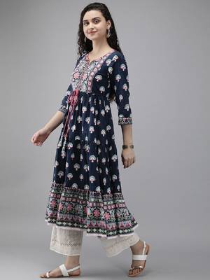 Women navy blue printed anarkali kurta 3