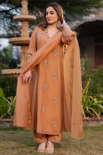 Peach color smart graceful kurta set for trendy girlie looks
