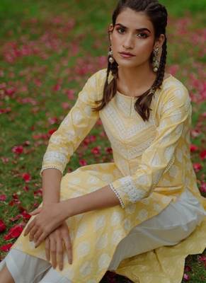 Women yellow & white ethnic motifs screen print cotton pastel kurta 2