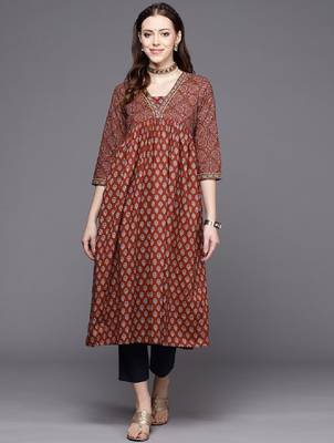 Women maroon alia cut ethnic jaipuri printed a line pure cotton kurta 3