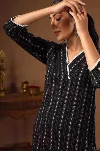Women woven design striped straight kurta