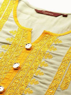 Women ethnic motifs embroidered thread work kurta 2