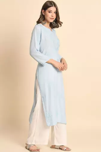 Floral embroidered thread work straight kurta