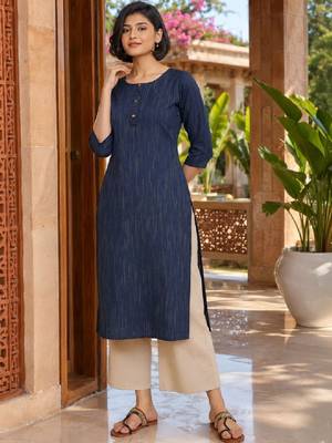 Women striped round neck kurta 1