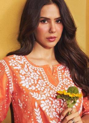 Sonam orange mulmul chikankari kurta 3