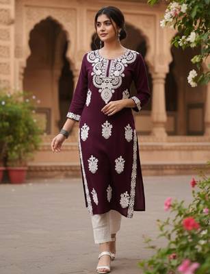 Floral embroidered thread work straight kurta 2