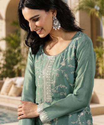 Green color smart vichitra fabric designer graceful partywear suit for trendy girlie looks 5