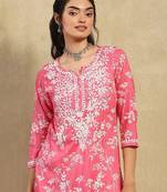 Women pink mulmul chikankari embroidered kurta