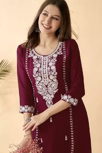 Maroon ethnic motifs embroidered round neck thread work straight kurta