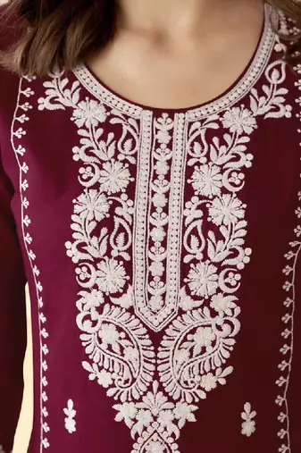 Maroon ethnic motifs embroidered round neck thread work straight kurta